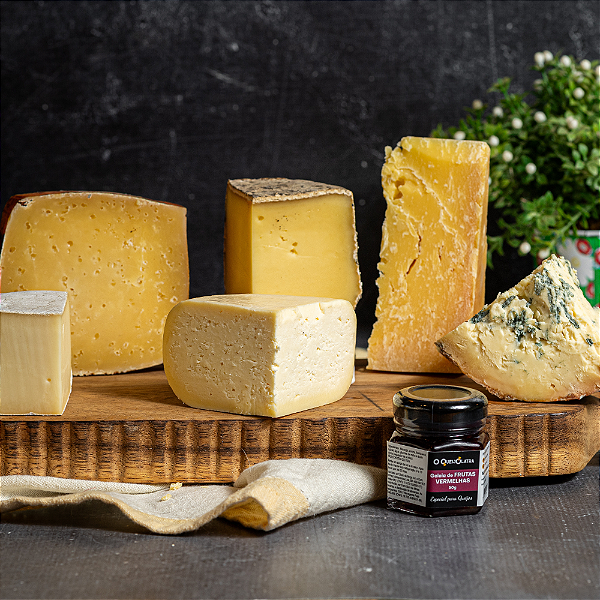 6 Frações de Queijos Artesanais Brasileiros de Leite Crú (total de 730g de Queijo)